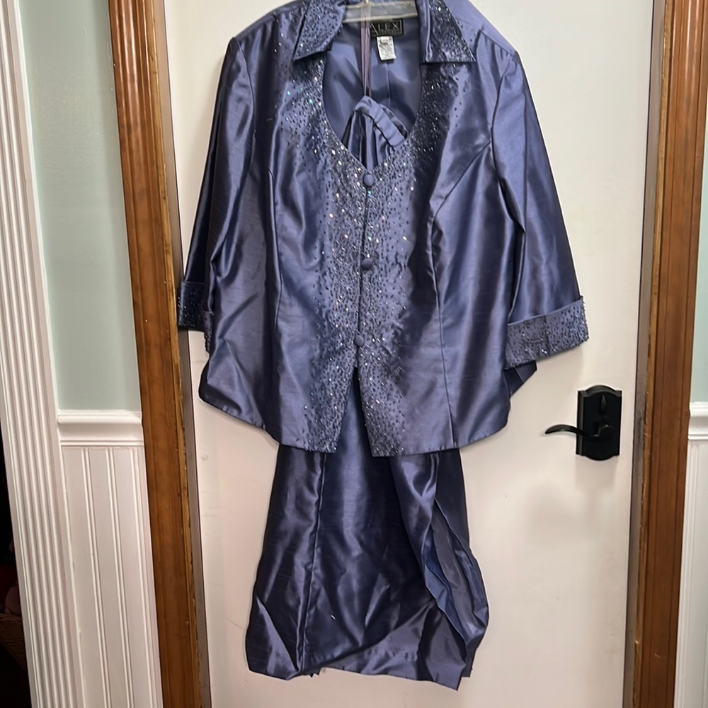 COPY - Periwinkle Alex Evenings Formal Suit with jacket and skirt 22W Beaded
